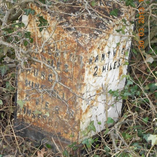 Milepost, S of Park Farm
