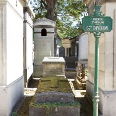 Grave of unidentified 4