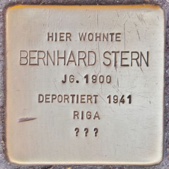 Stolperstein en memoria de Bernhard Stern