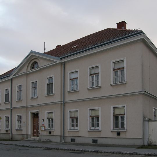 Kommunikationszentrum/ Bücherei