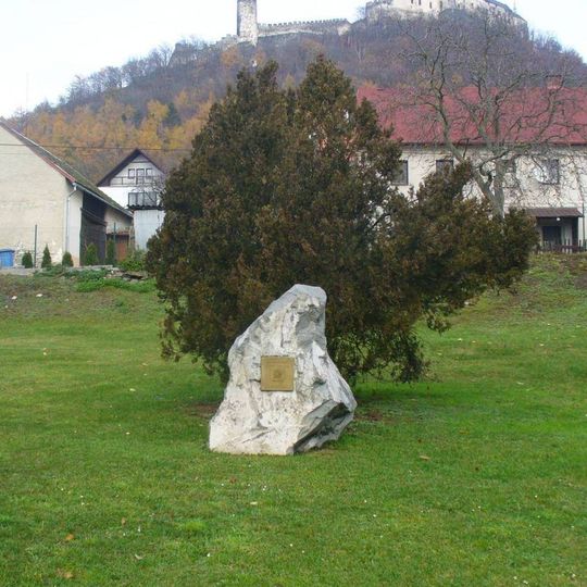 Pomník založení obce Bezděz