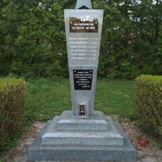 Pomník padlým rudoarmějcům na hřbitově ve Slaném