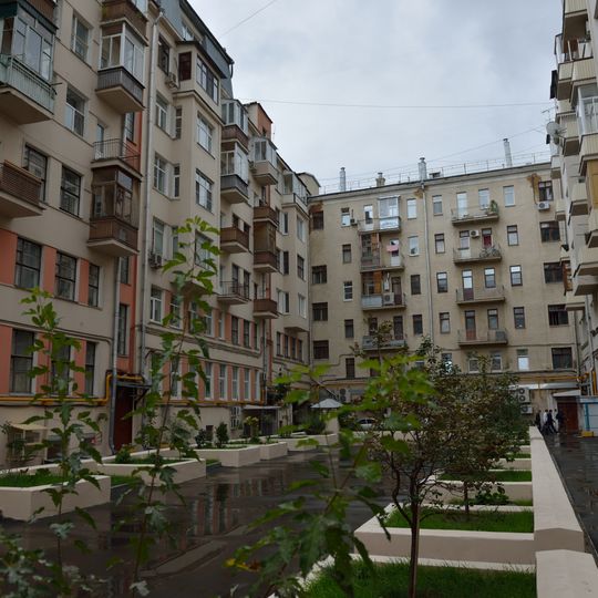 Two houses of the former cooperative 'Krestyanskaya gazeta'