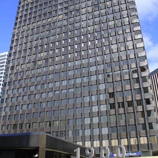 1900 Avenue of the Stars