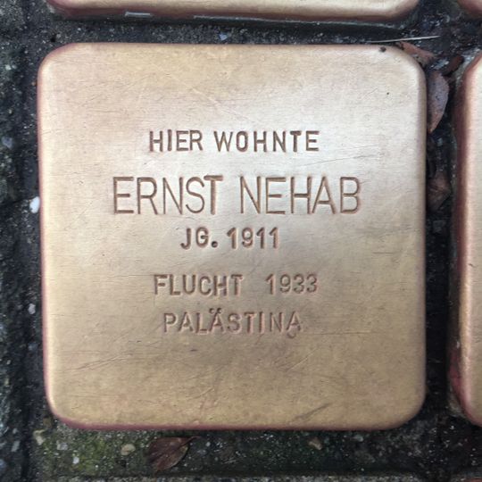 Stolperstein en memoria de Ernst Nehab