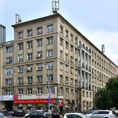 Blok przy Alejach Jerozolimskich 87