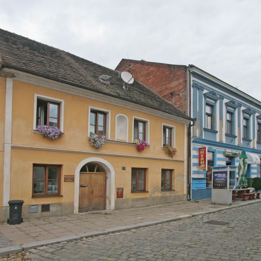 Bělobranské náměstí 141