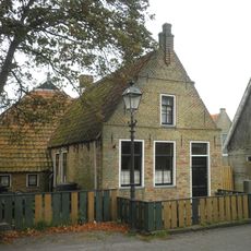 Westerburen 8, Midsland