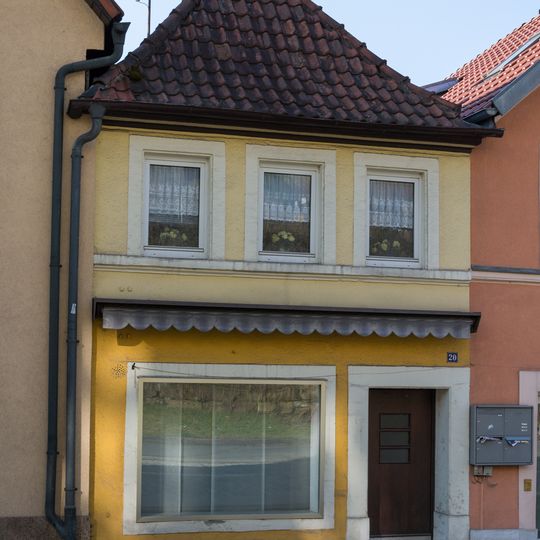 Wohn- und Geschäftshaus