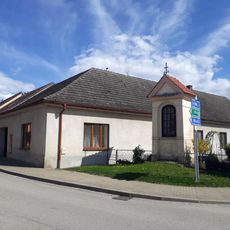 Kaplička v Lomnici nad Lužnicí