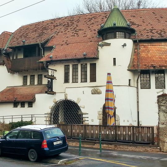 Bagolyvár Restaurant