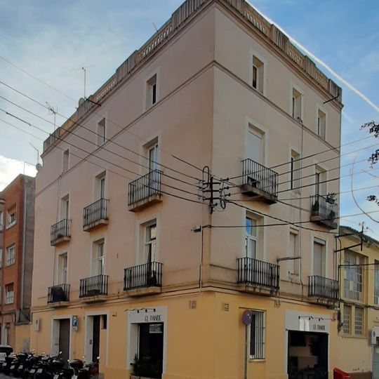 Building in carrer Torras i Bages, 34