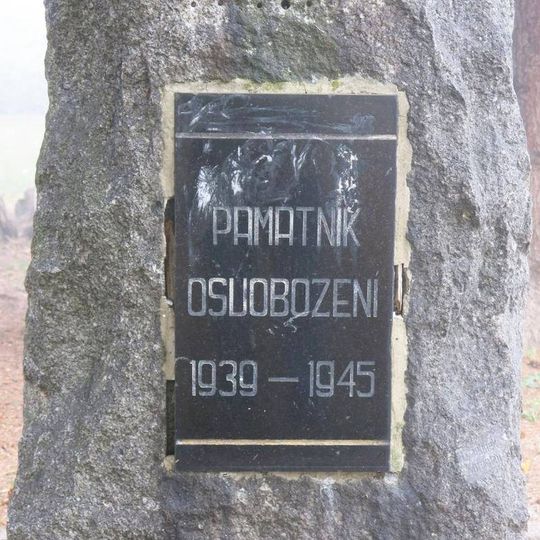 Pomník osvobození ve Všestudech