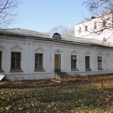 Служебный корпус у Передних ворот — конюшни и сараи (Измайлово)