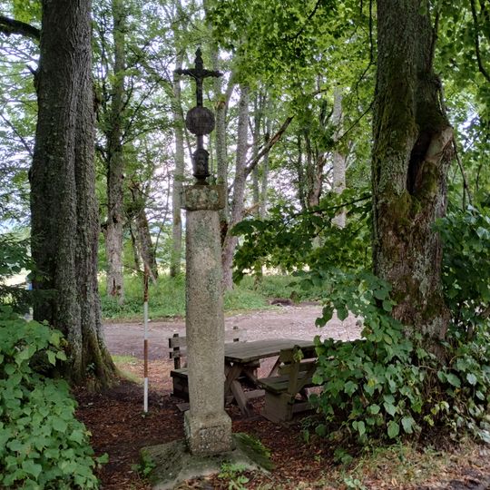 Kříž u zaniklého Huťského Dvora