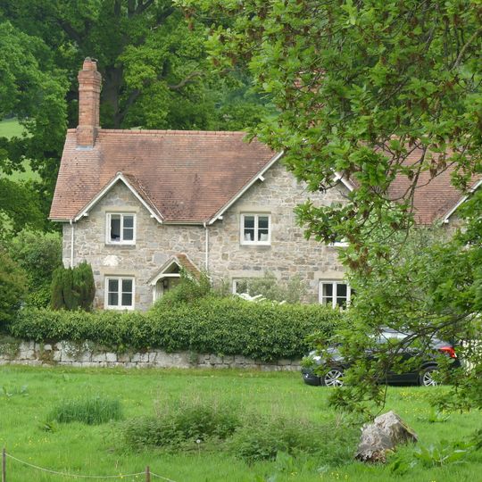 Nos 1 and 2 Home Farm Cottages