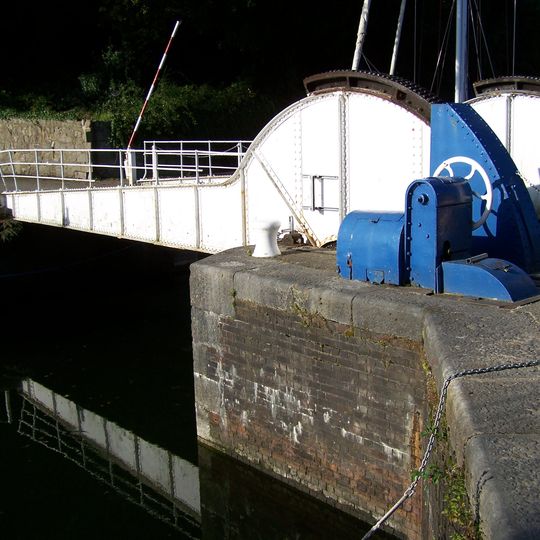 Quay bridge at Y Felinheli