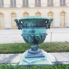 Vase aux protomés de lions
