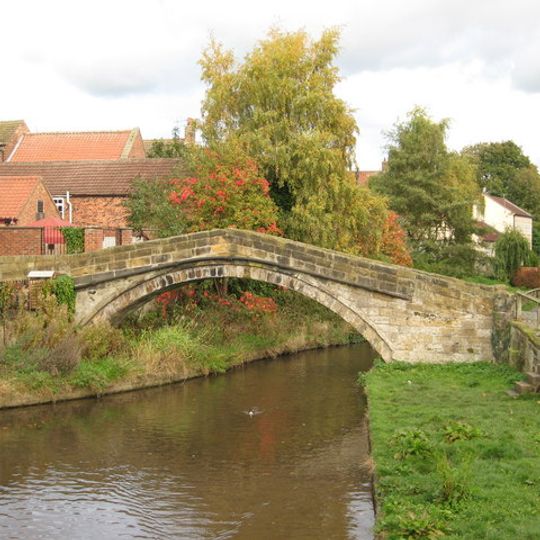 Levenside packhorse bridge