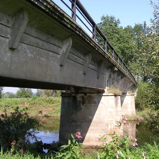 Most přes Jizeru v Ploukonicích