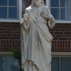 Statue of Sacred Heart of Jesus Christ
