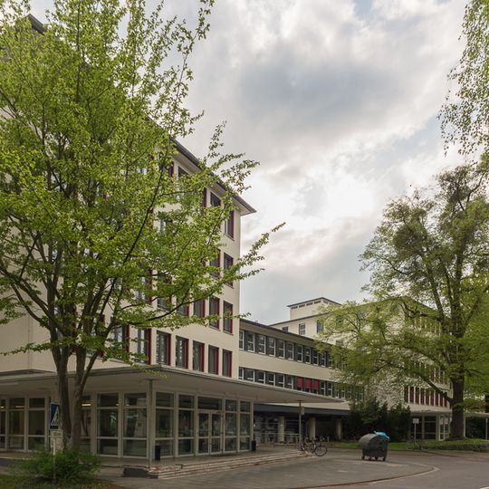 Deichmanns Aue 31–37