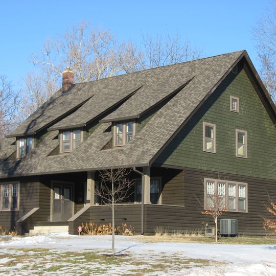 Carlos and Anne Recker House