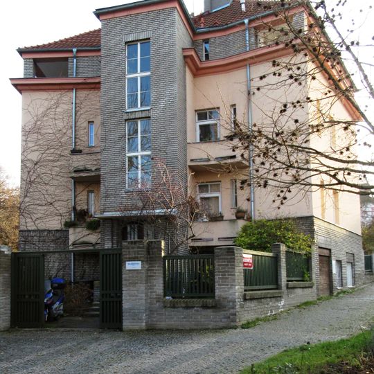 Bytový dům Pelléova čp. 810