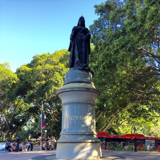 Statue of Queen Victoria