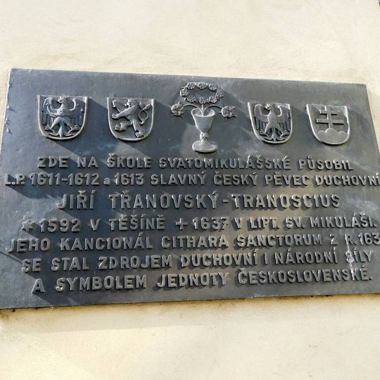 Pamětní deska Jiřího Třanovského na bývalém jesuitském profesním domě na Malé Straně v Praze