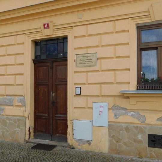 Pamětní deska Otomara Korbeláře v Sázavě
