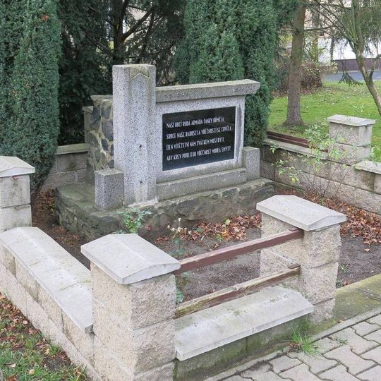 Pomník osvobození v Libochovické ulici v Chotěšově