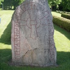 Östergötlands runinskrifter 236