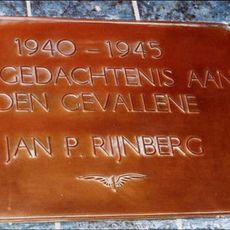 Plaquette in het NS-station (2)