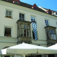 Wohn- und Geschäftshaus, sog. Seel'sche Apotheke