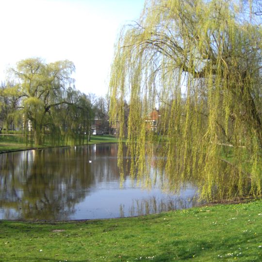 Resten van dwingers en grachten, nu Noorderplantsoen