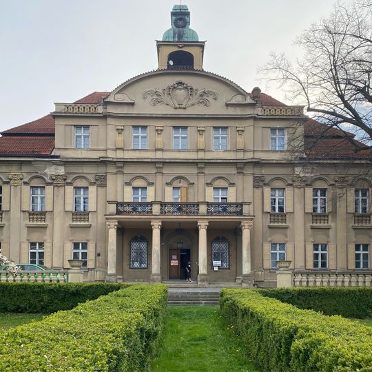 Hrochův Týnec Castle