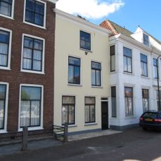 Huis dat vroeger een topgevel moet hebben gehad