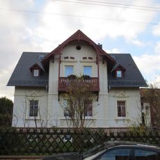 Villa mit Garten Bahnstraße 12