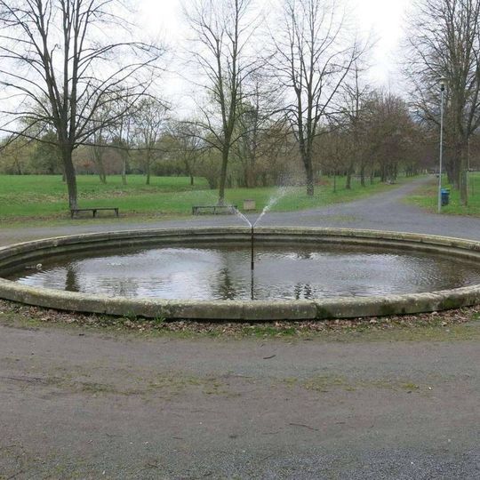 Kašna v zámecké zahradě v Duchcově