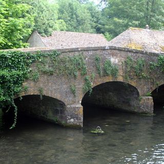 Bridge over River Coln approximately 20 metres north of Bibury Mill