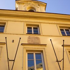 Pamětní deska Adama Myslíka z Hyršova v Myslíkově ulici v Praze