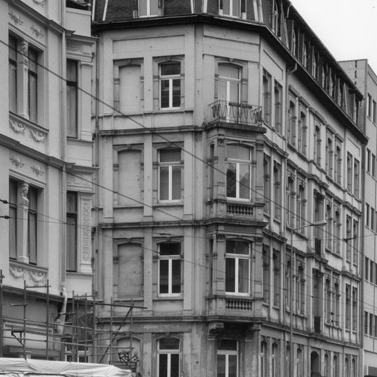 Geschäftshaus Pfaffendorfer Straße 12