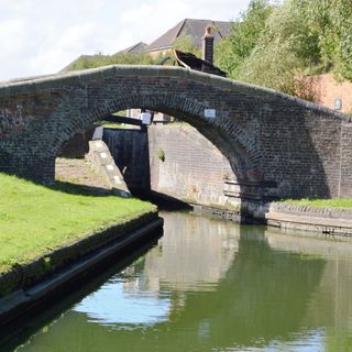 Top Lock Of Three, Smethwick Locks, With Attached Footbridge (Approximately 270 Metres West, South West Of Bridge Street Birmingham Canal Wolverhampton Level