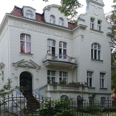 Prinz-Friedrich-Leopold-Straße 18