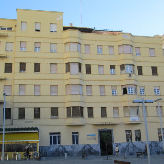Edificio de viviendas Desfile del Amor