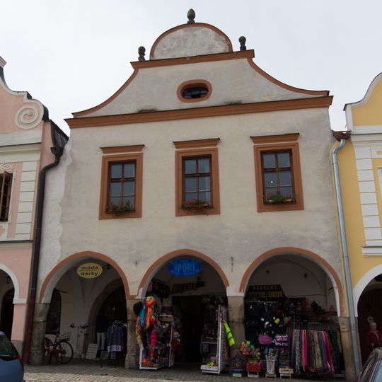 Náměstí Zachariáše z Hradce 19