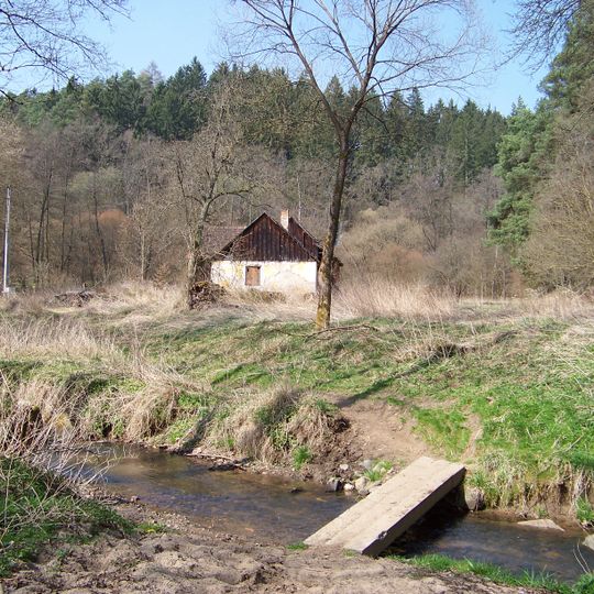 Lávka přes Mokřanský potok u samoty Gabrhele