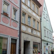 Wohn- und Geschäftshaus