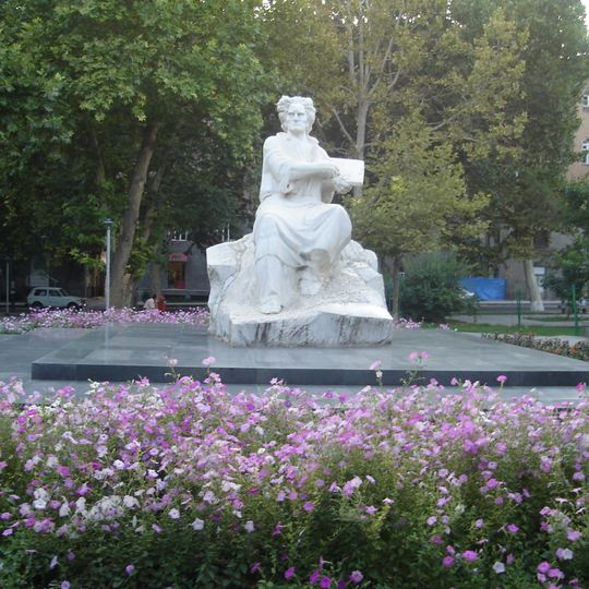 Martiros Saryan monument